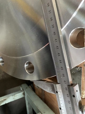 Kołnierz ze stali Super Duplex RF UNS 32760 10 "1500 # Kute łączniki rurowe