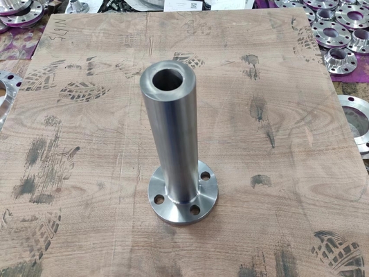 Złączki rurowe SS Kołnierze LWN RF 300LBS ASME B16.5 SS316L Kołnierze 1,1 / 2 "X 350 mm