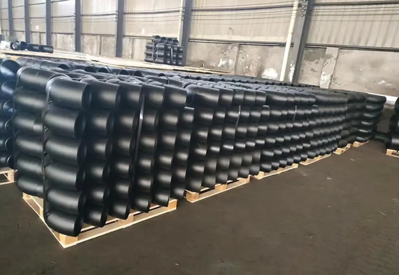 ASTM A234 WP5 Łączniki rur ze stali stopowej Bez szwu 90 stopni LR DN120 Sch160 Czarny kolano