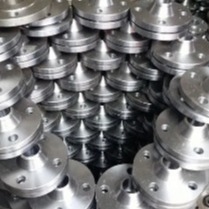 ASME B16.5 Weld Neck Flange RF/RTJ System rur olejowych do wody Materiał dostosowywalny NPS 1/2"-24" Klasa 150#-2500# Sch5s-SchXXS