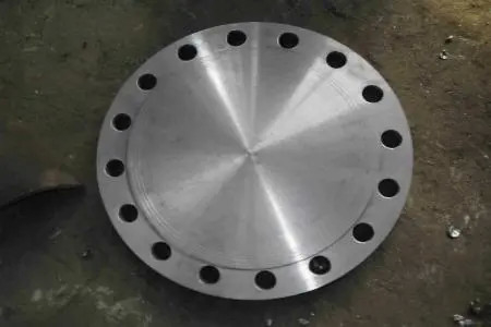 Doskonałe płaszcze stalowe ze stopu szczelinowego A182 F304/304L F316/316L B16.5 Szczelino stalowe do różnych środowisk przemysłowych