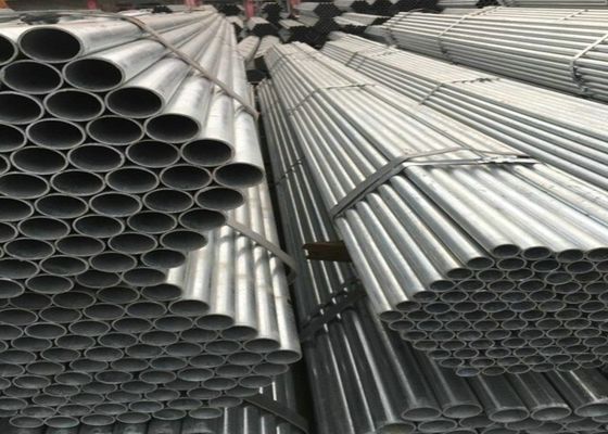 Rury stalowe zgalwanizowane klasy SGCC wyprodukowane przy użyciu techniki zgalwanizowanej zapewniającej długotrwałą wydajność i niezawodność