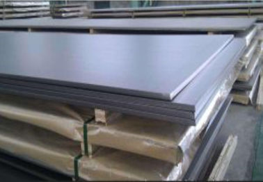 Wytrzymałość Płyty stalowe walcowane na zimno Typ 3-8 ton Waga Białe wykończenie dla różnych potrzeb produkcyjnych