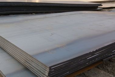 Wytrzymałość Płyty stalowe walcowane na zimno Typ 3-8 ton Waga Białe wykończenie dla różnych potrzeb produkcyjnych