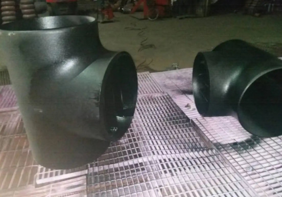 Alloy 600 ASTM / UNSP N06600 Trójnik z prętem OD 8 "WT 3 mm Środowisko naturalne