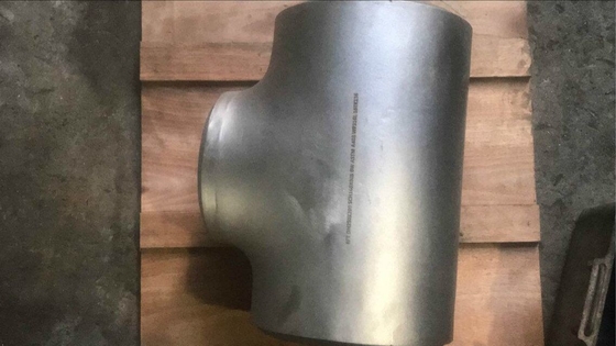 ASTM B16.9 Duples Trójnik rurowy ze stali nierdzewnej UNS S31803 / 2205 6 &#39;&#39; X 6 &#39;&#39; SCH80
