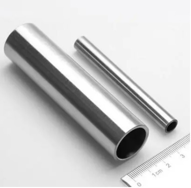 AISI / SATM S31600 Średnica rury bez szwu ze stali nierdzewnej 34 mm, Thinkness 3 mm