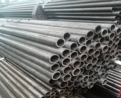 Rury bez szwu ze stali stopowej AISI / SATM A355 P92 OD 200 mm Sch60s