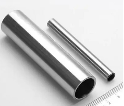 ASTM A335 P5 P91 A213 T5 T91 DN200 SCH40 Rura bez szwu ze stopu niklu