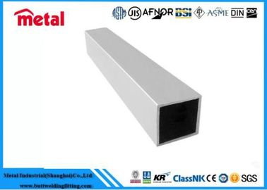 Niezwykle wszechstronna, łatwa w produkcji rura ze stopu aluminium 6063-T5 ASTM B241, kwadratowa 50x50mm x 2mm WT, długość 5,8m