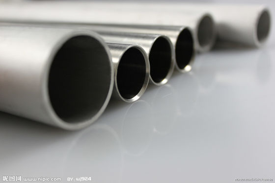 Niestandardowa rura stalowa o małej średnicy koło zewnętrzne 10 mm 5 mm grubość ścianki 2,5 mm pusta rura żelazna stal węglowa okrągła bez szwu