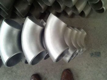 Ocynkowane ogniowo kolanko z podwójnym doczołowym drutem złączki do rur wodnych Sześciokątny drut zewnętrzny Złączki do rur ze stali ciągliwej